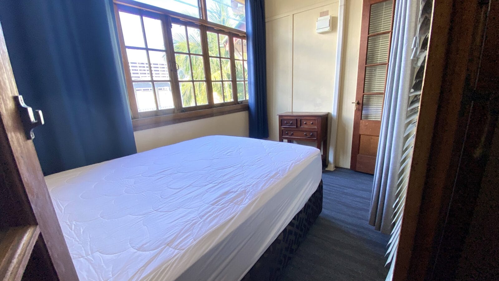 private apartment suite 13 2br 1bath Spring Hill queensland