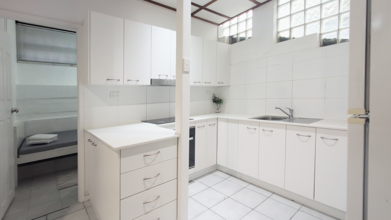 Apartment Suite 17A - Photo 6