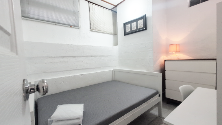 Apartment Suite 17A - Photo 8
