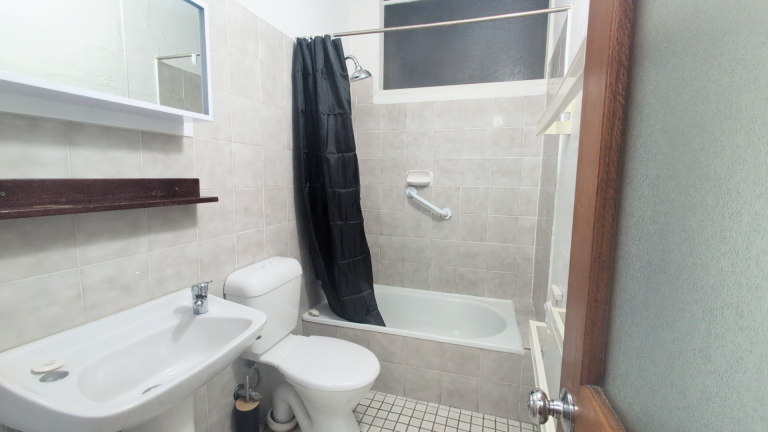 Apartment Suite 17A - Photo 10