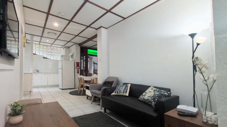 Apartment Suite 17A - Photo 2