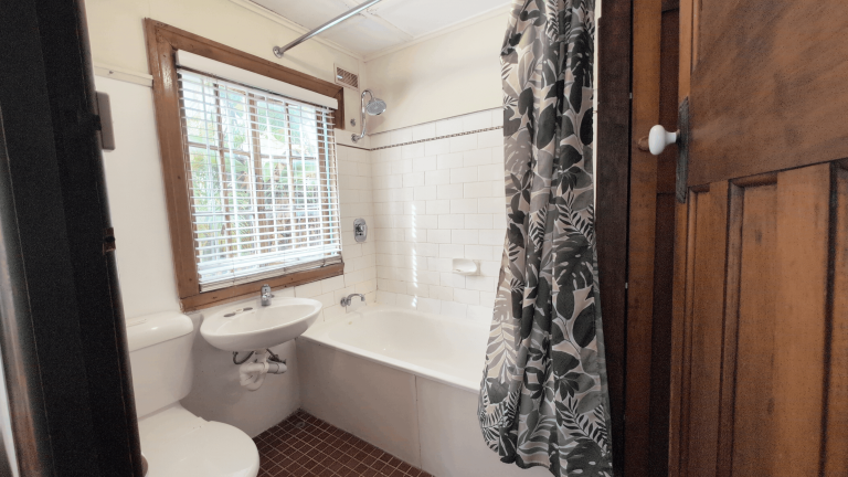 U1 Bathroom